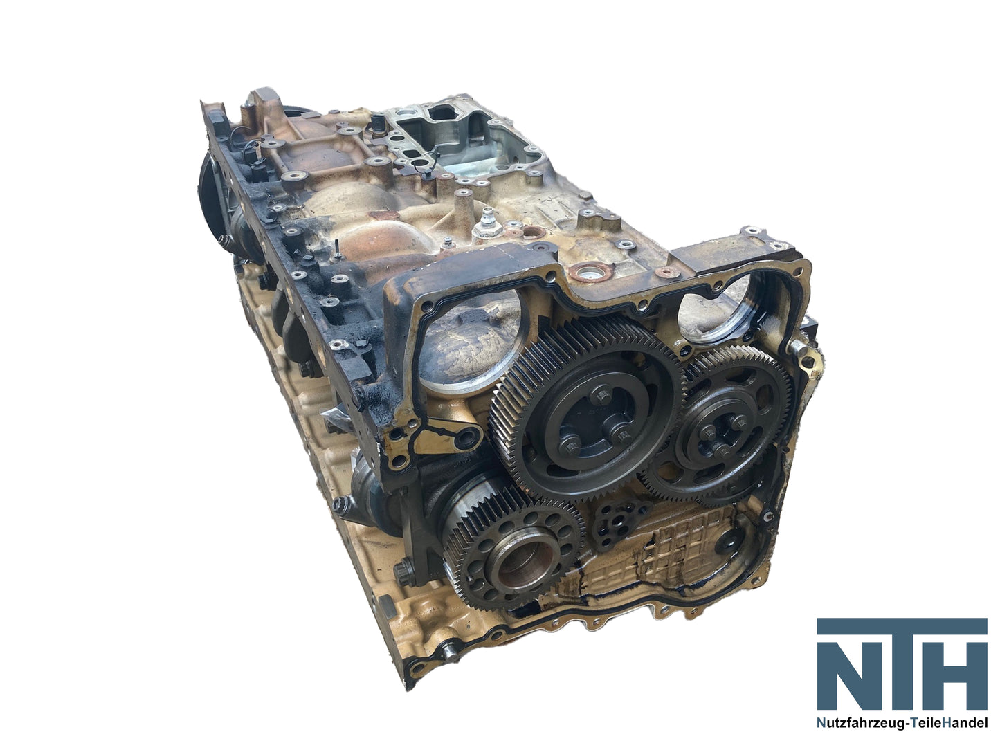 Om 470 Motor in Einzelteilen