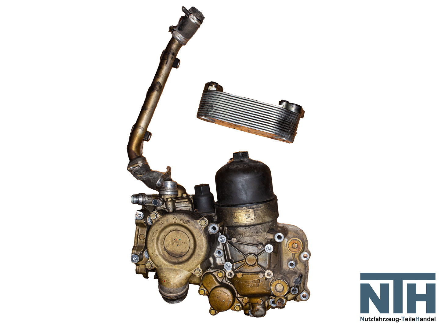 Ölfiltergehäuse mit Wärmetauscher und Wasserpumpe