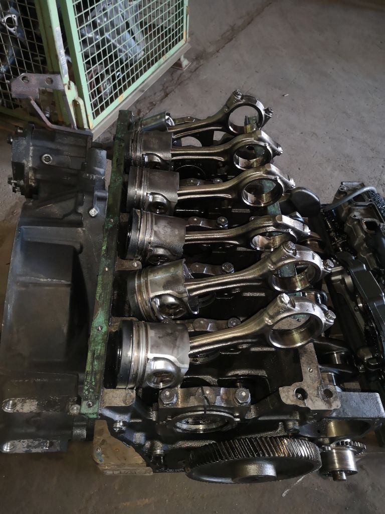 Diverse Ersatzteile für Mercedes Benz OM 906